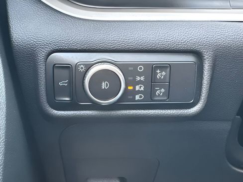 Used 2024 Ford Explorer XLT w/ Equipment Group 202A image 21