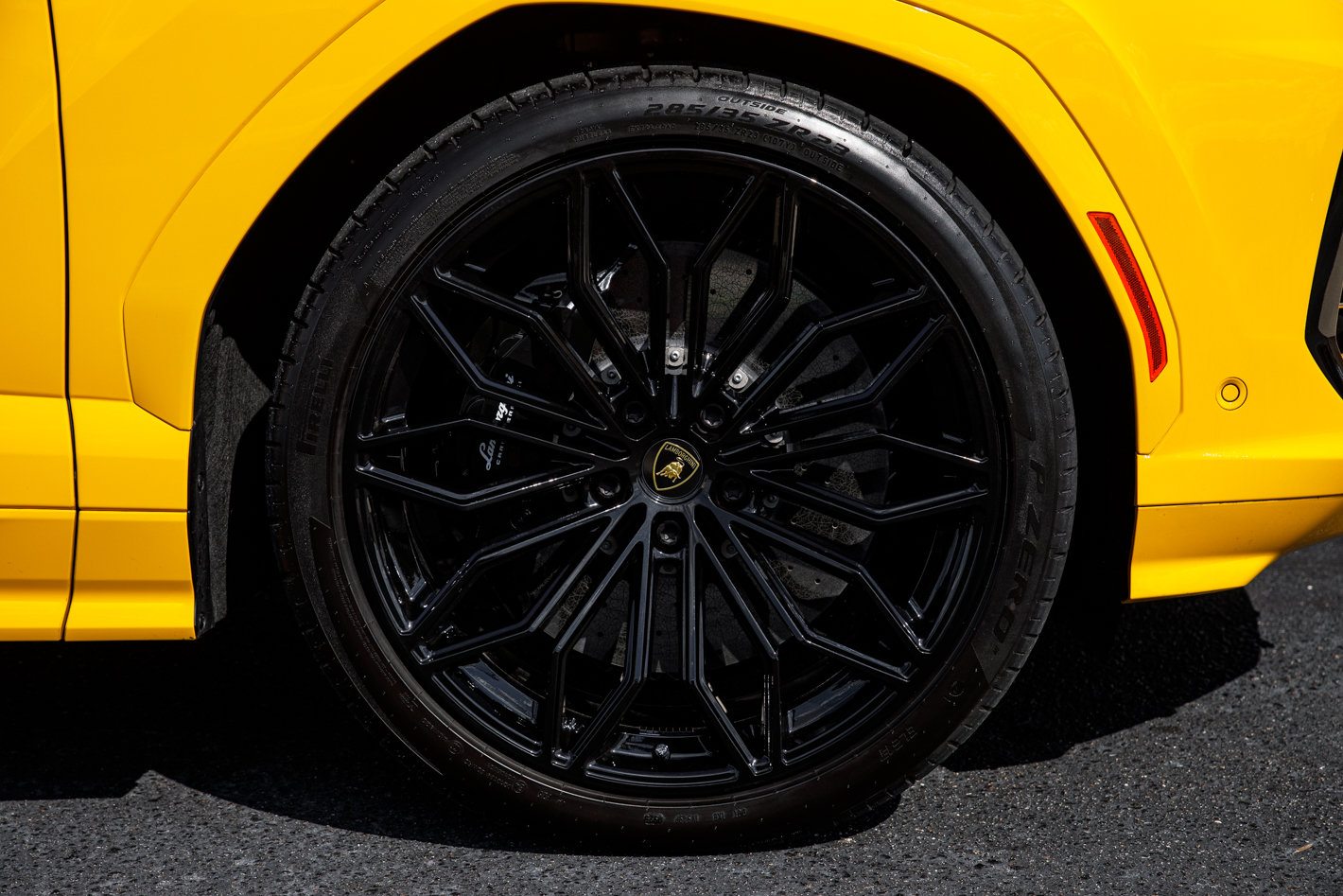 Used 2025 Lamborghini Urus S AWD/4WD image 24