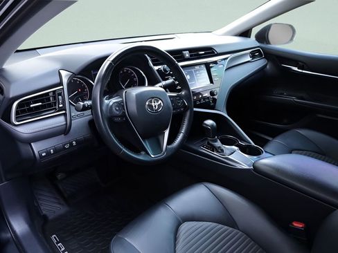 Used 2020 Toyota Camry SE FWD image 27