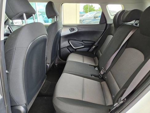 Used 2024 Kia Soul LX w/ Option Group 015 FWD image 14