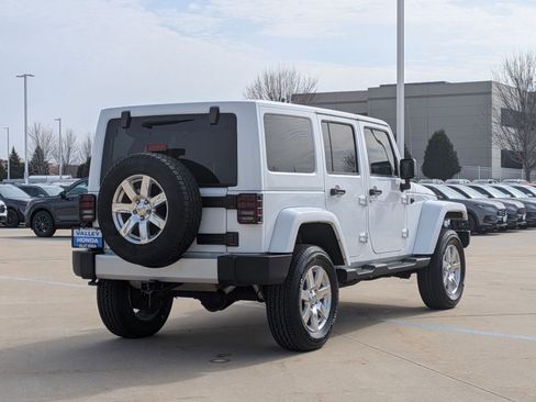 Used 2017 Jeep Wrangler Unlimited Sahara w/ Connectivity Group image 7