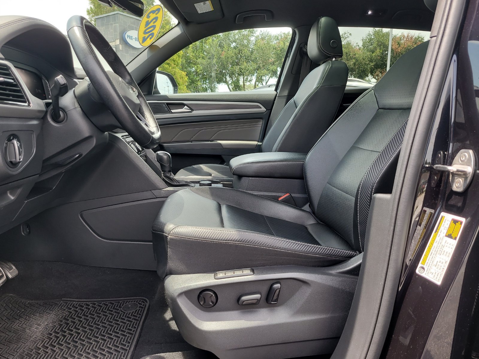 Used 2022 Volkswagen Atlas Cross Sport SEL R-Line AWD/4WD image 15