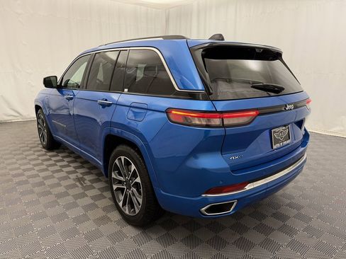 Used 2022 Jeep Grand Cherokee Overland w/ Luxury Tech Group IV image 5