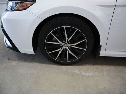 Used 2023 Toyota Camry SE w/ Cold Weather Package FWD image 29