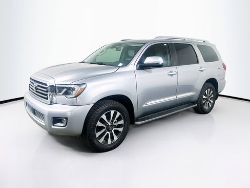 Used 2018 Toyota Sequoia Limited w/ Safety & Convenience Package AWD/4WD image 3
