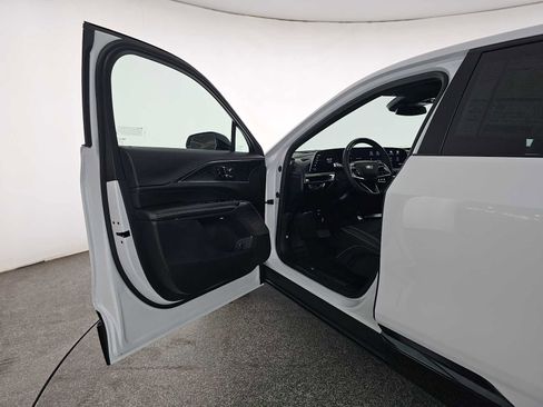 New 2026 Cadillac Lyriq Sport image 20