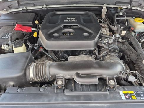 Used 2018 Jeep Wrangler Unlimited Sport AWD/4WD image 21