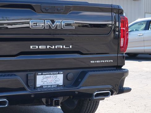 Used 2024 GMC Sierra 1500 Denali Ultimate AWD/4WD image 10