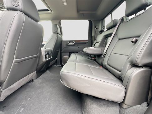 New 2026 GMC Sierra 2500 Denali w/ Denali Reserve Package image 17