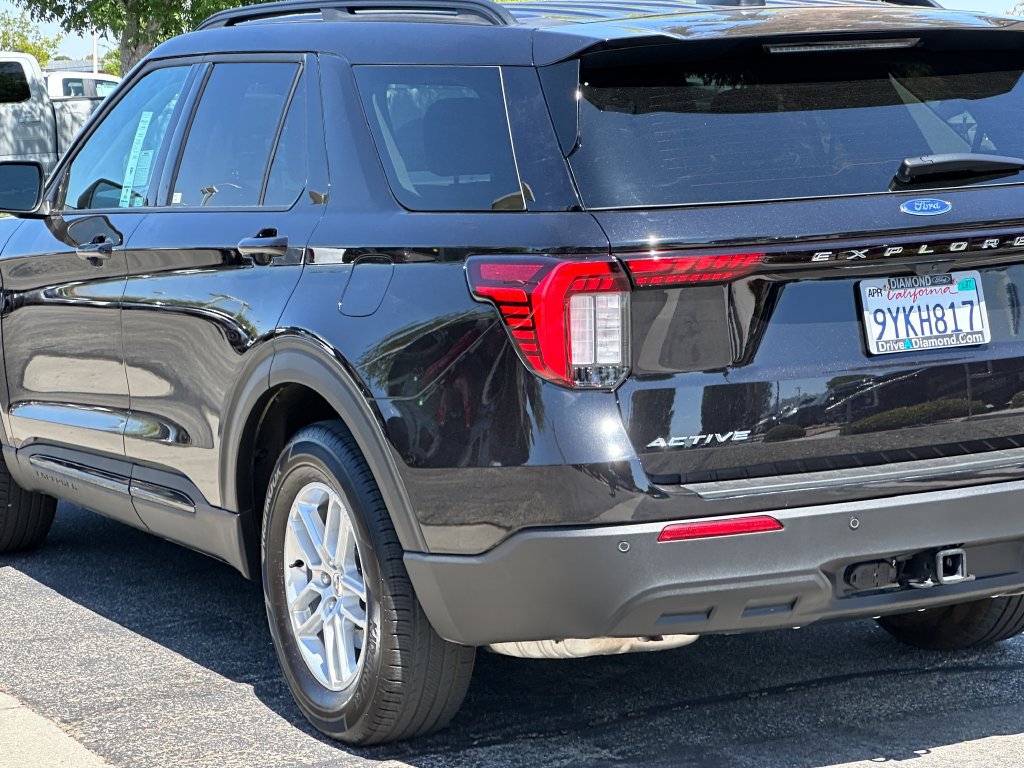 Used 2026 Ford Explorer Active RWD image 5