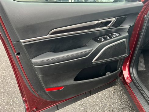 Used 2024 Kia Telluride S image 14