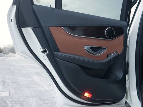 Used 2016 Mercedes-Benz GLC 300 4MATIC image 34