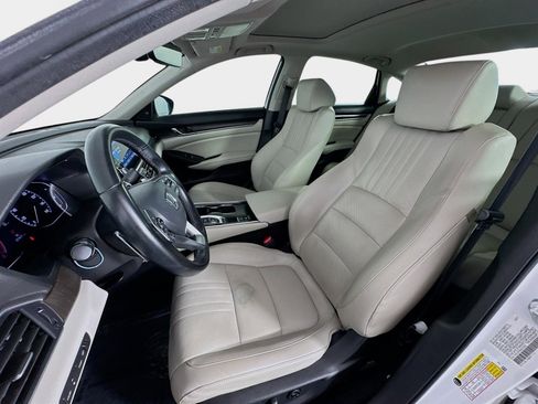 Used 2021 Honda Accord Touring image 12