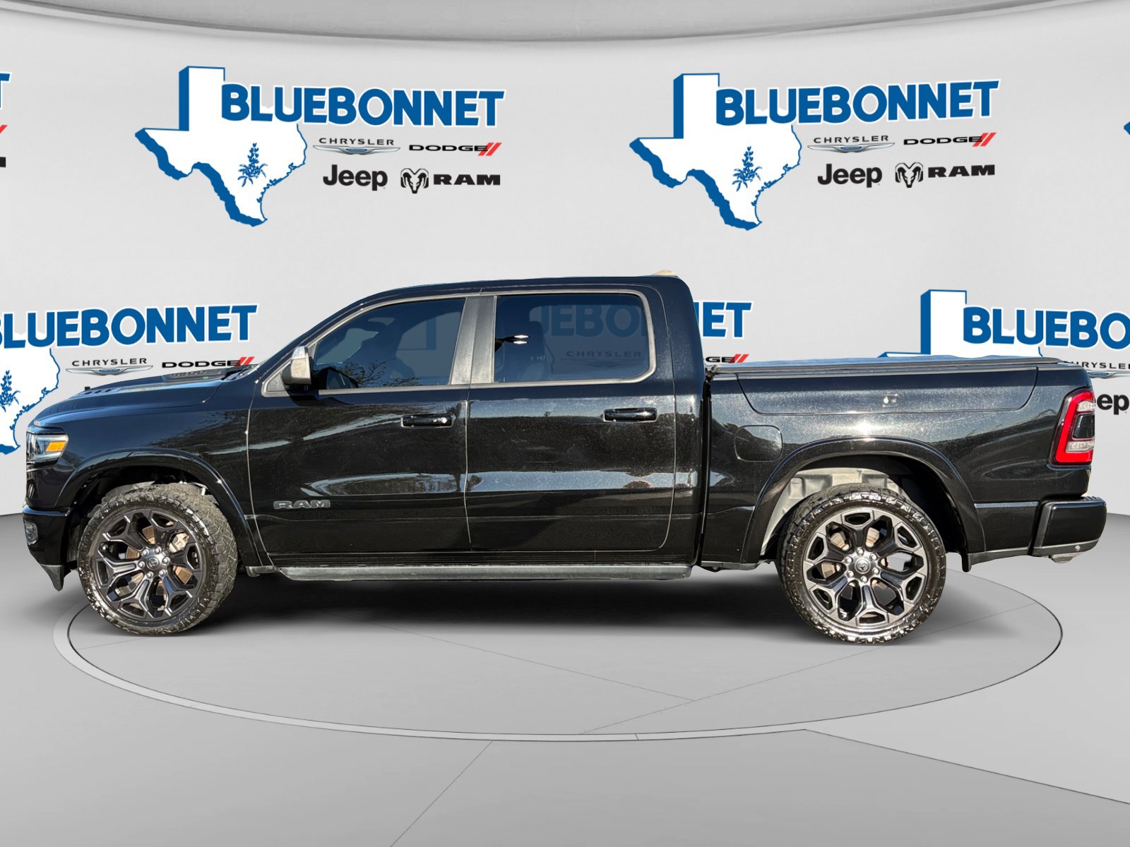 Certified 2020 RAM 1500 Limited w/ Black Appearance Package AWD/4WD image 8