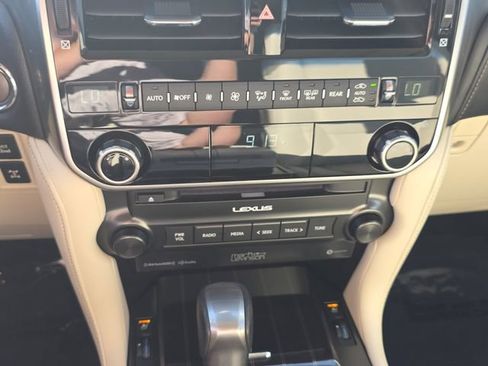 Certified 2023 Lexus GX 460 Premium w/ Premium Plus Package AWD/4WD image 25