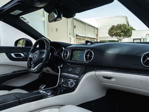 Used 2020 Mercedes-Benz SL 450 image 23