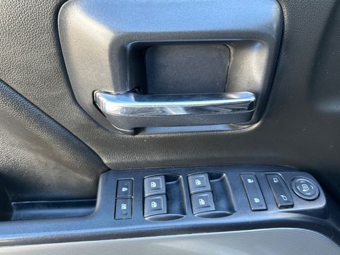 Used 2018 Chevrolet Silverado 1500 LT w/ All Star Edition AWD/4WD image 11