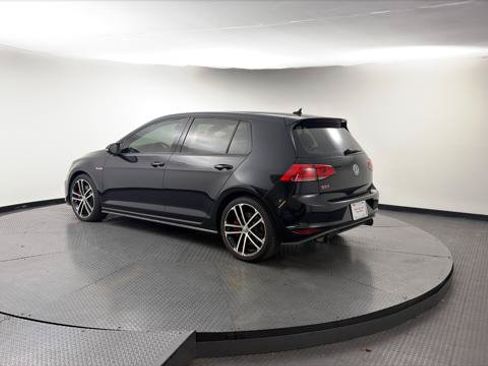 Used 2017 Volkswagen GTI SE FWD image 6