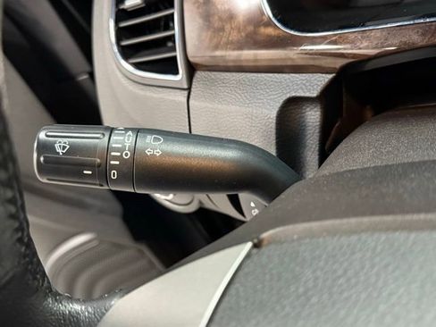 Used 2018 Ford Taurus Limited image 20