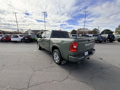 New 2026 RAM 1500 4x4 Crew Cab image 9