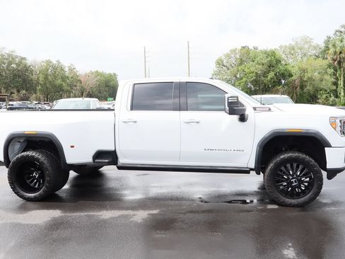 Used 2022 GMC Sierra 3500 Denali AWD/4WD image 10