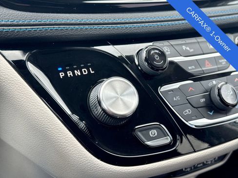 Used 2021 Chrysler Pacifica Touring w/ Cold Weather Group FWD image 37