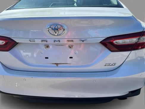 Used 2018 Toyota Camry XLE FWD image 40