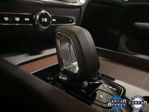 Used 2025 Volvo V60 B5 Cross Country Plus image 55