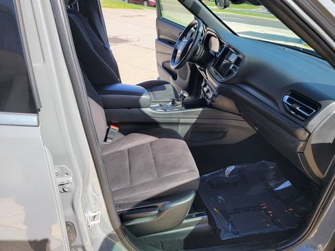 Used 2023 Dodge Durango SXT Launch Edition RWD image 15