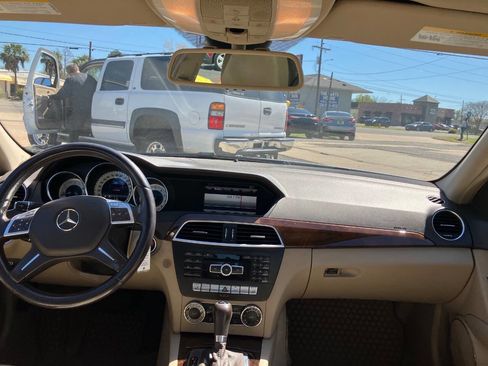 Used 2013 Mercedes-Benz C 300 4MATIC Sedan image 15