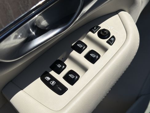 Certified 2023 Volvo XC90 B5 Plus AWD/4WD image 15