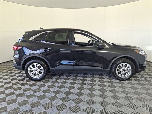 Used 2023 Ford Escape Active image 11