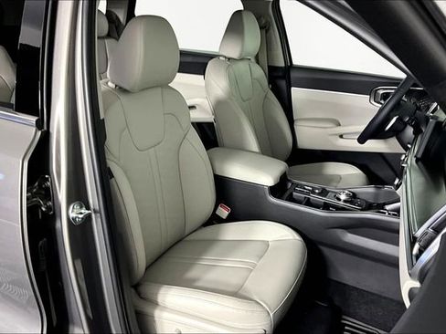 New 2025 Kia Sorento EX w/ EX Panoramic Sunroof Package AWD/4WD image 12