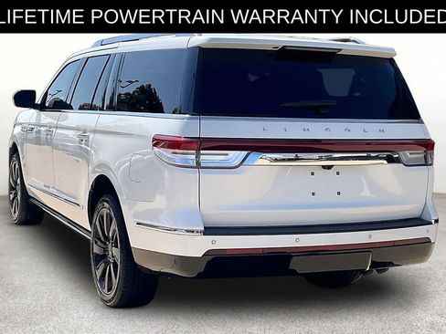 Used 2022 Lincoln Navigator L Reserve RWD image 11