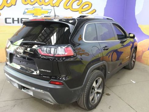 Used 2021 Jeep Cherokee Limited w/ Elite Package AWD/4WD image 8