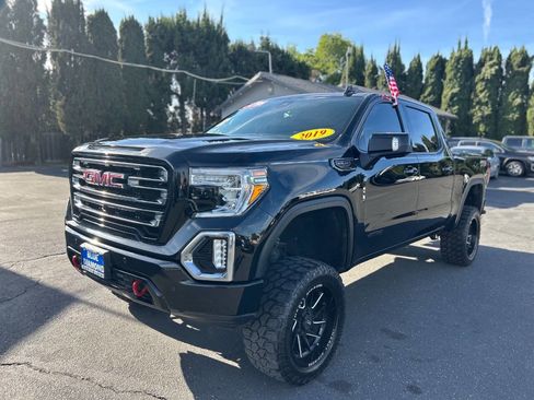 Used 2019 GMC Sierra 1500 AT4 w/ AT4 Premium Package image 3