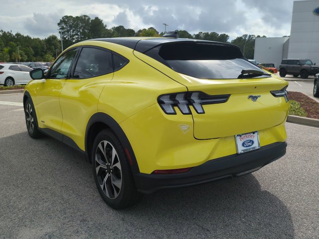 Used 2025 Ford Mustang Mach-E Select RWD image 6