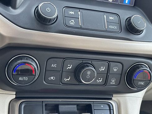 Used 2021 GMC Acadia Denali w/ Denali Technology Package image 40