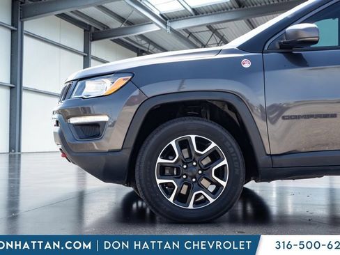 Used 2020 Jeep Compass Trailhawk AWD/4WD image 27