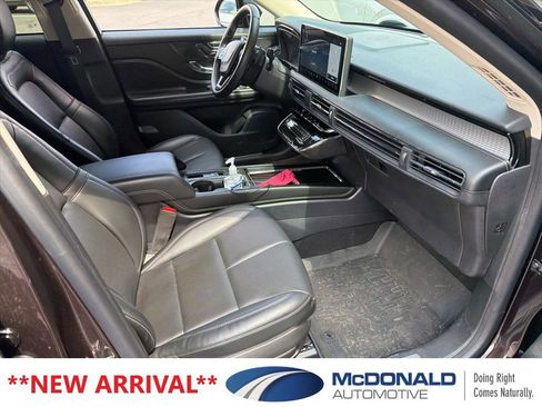 Used 2023 Lincoln Corsair AWD w/ Equipment Group 101A image 9