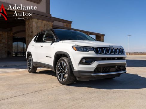 Used 2024 Jeep Compass Limited AWD/4WD image 2