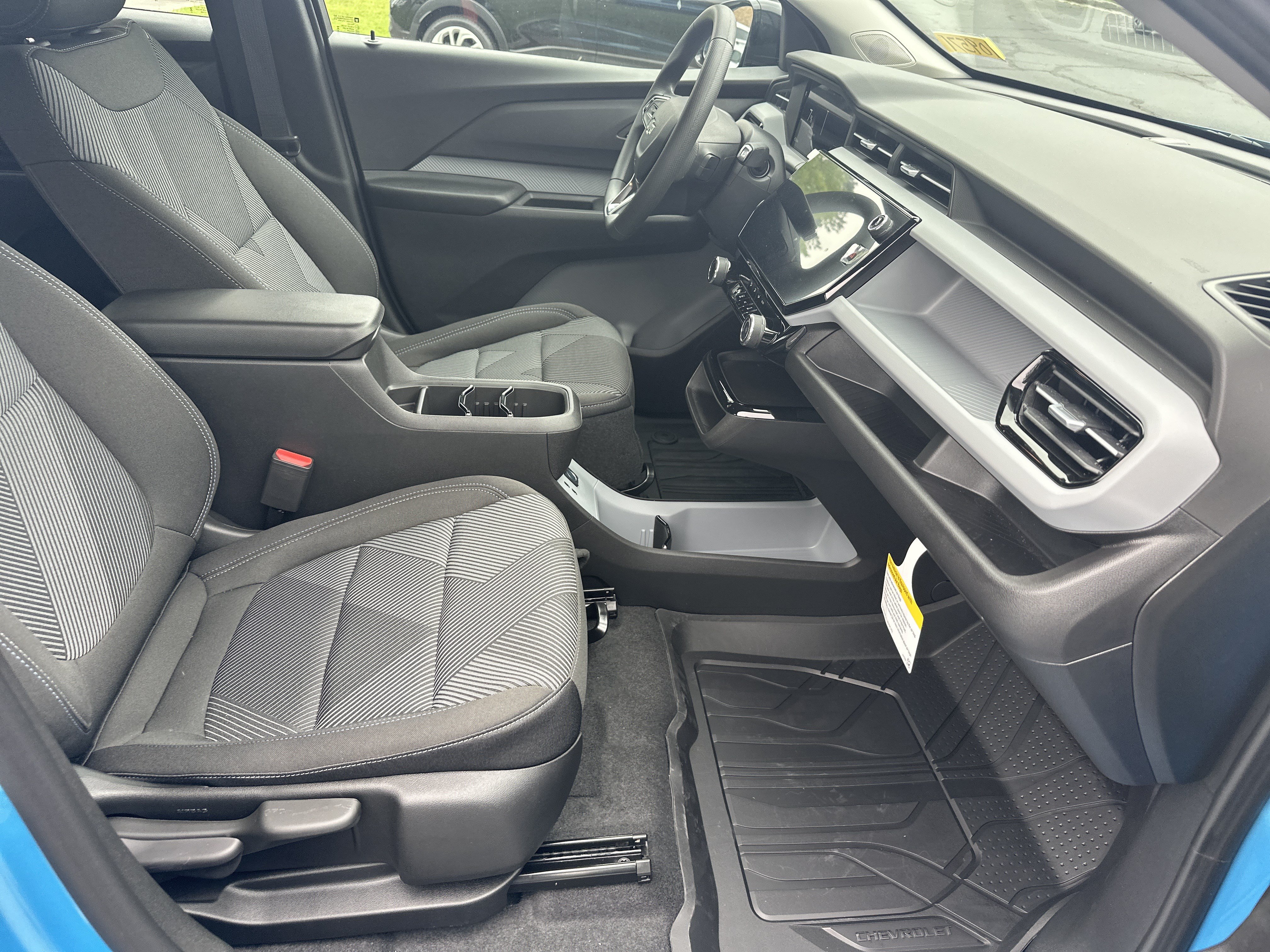 New 2027 Chevrolet Bolt LT FWD image 13