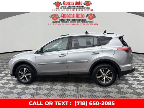 Used 2017 Toyota RAV4 XLE AWD/4WD image 3