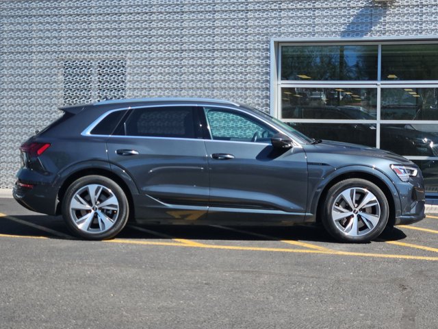 Used 2024 Audi Q8 e-tron Premium Plus w/ Premium Plus Package AWD/4WD image 4
