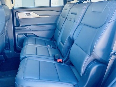 New 2025 Ford Explorer Active w/ Active Comfort Package image 11