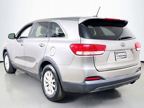 Used 2016 Kia Sorento L FWD image 6