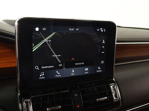 Used 2019 Lincoln Navigator L Reserve AWD/4WD image 7