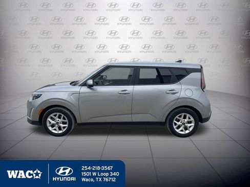 Used 2023 Kia Soul LX w/ Option Group 015 image 12