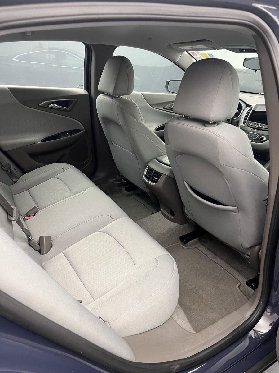 Used 2025 Chevrolet Malibu LT FWD image 22