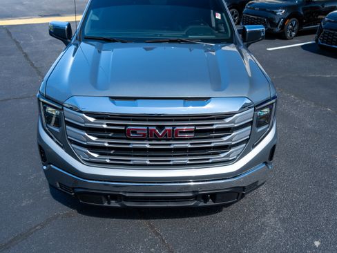 Used 2024 GMC Sierra 1500 SLE image 15